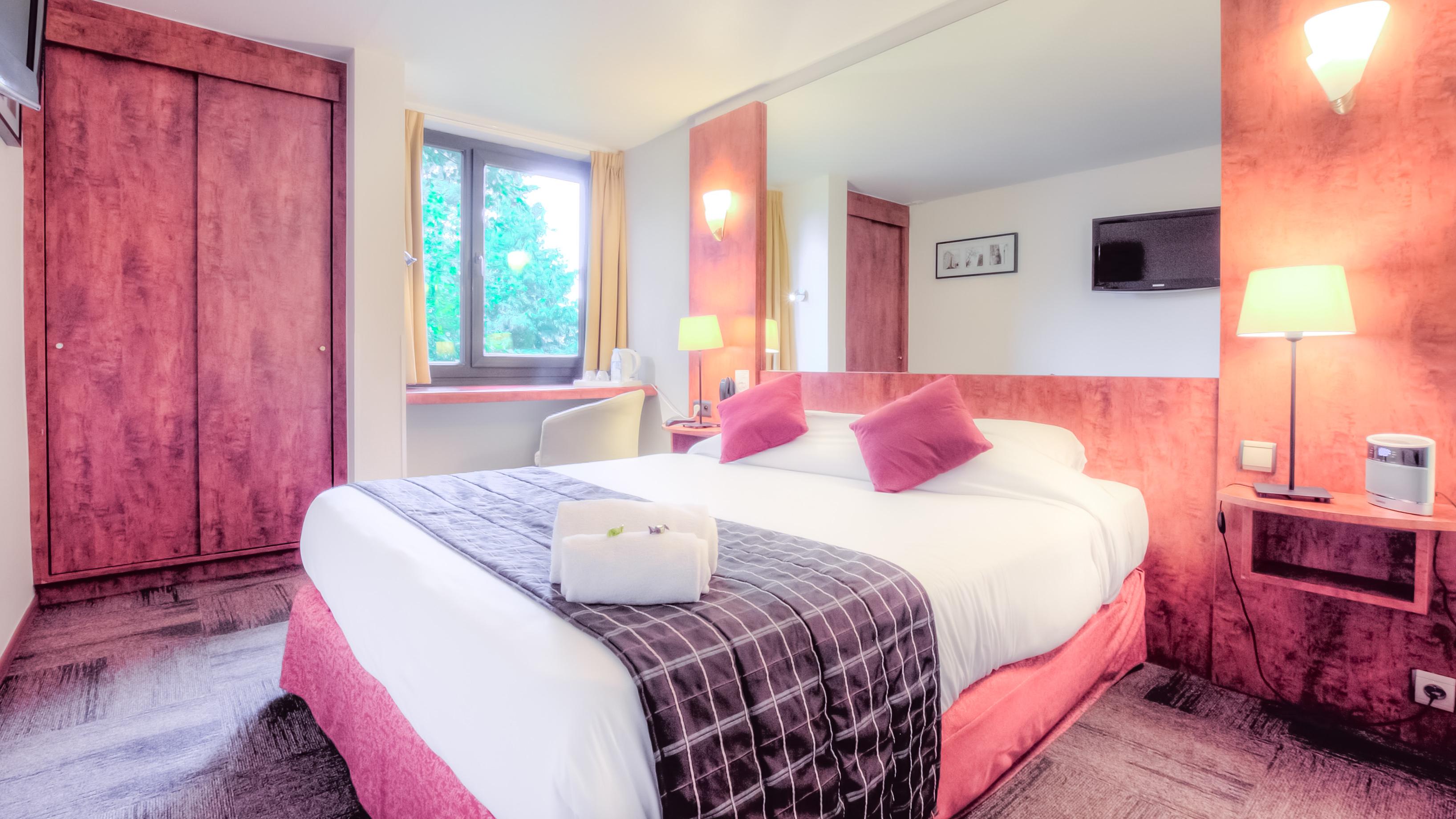 Logis Hotel Restaurant Des Acacias Lille Neuville En Ferrain Neuville-en-Ferrain Zewnętrze zdjęcie