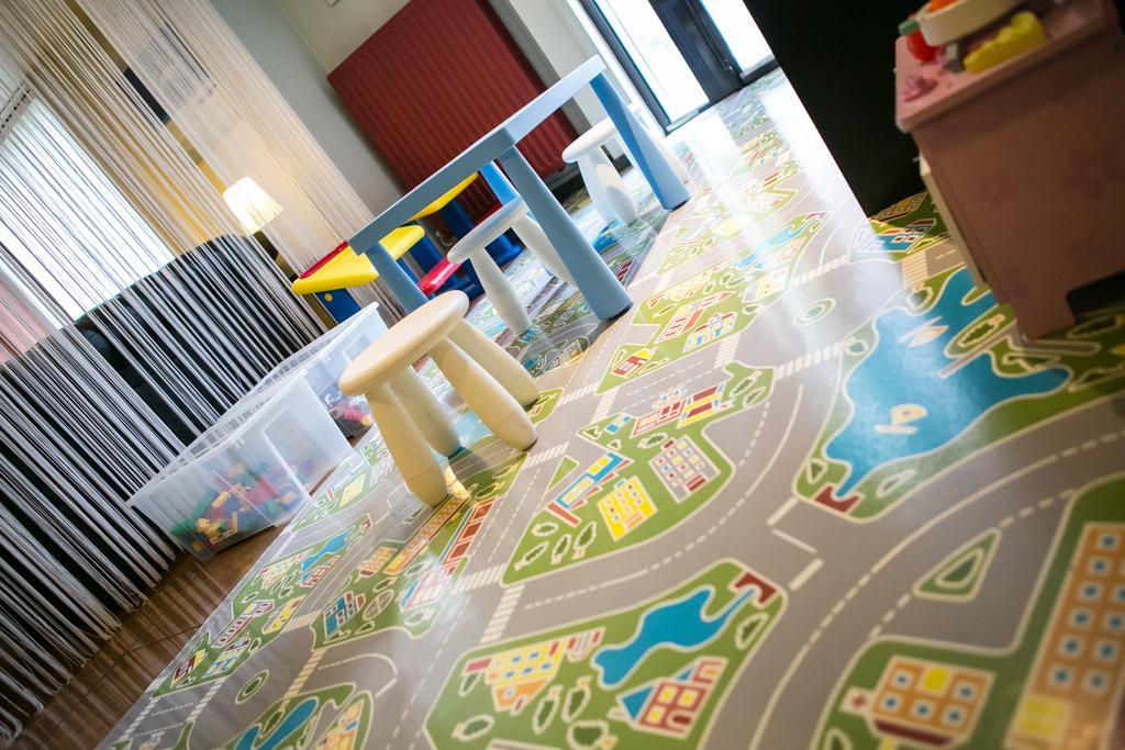 Logis Hotel Restaurant Des Acacias Lille Neuville En Ferrain Neuville-en-Ferrain Zewnętrze zdjęcie