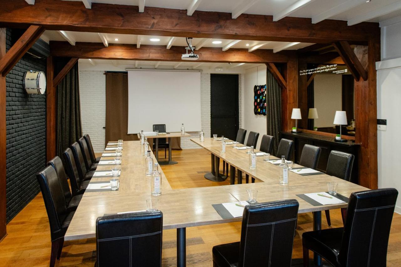 Logis Hotel Restaurant Des Acacias Lille Neuville En Ferrain Neuville-en-Ferrain Zewnętrze zdjęcie