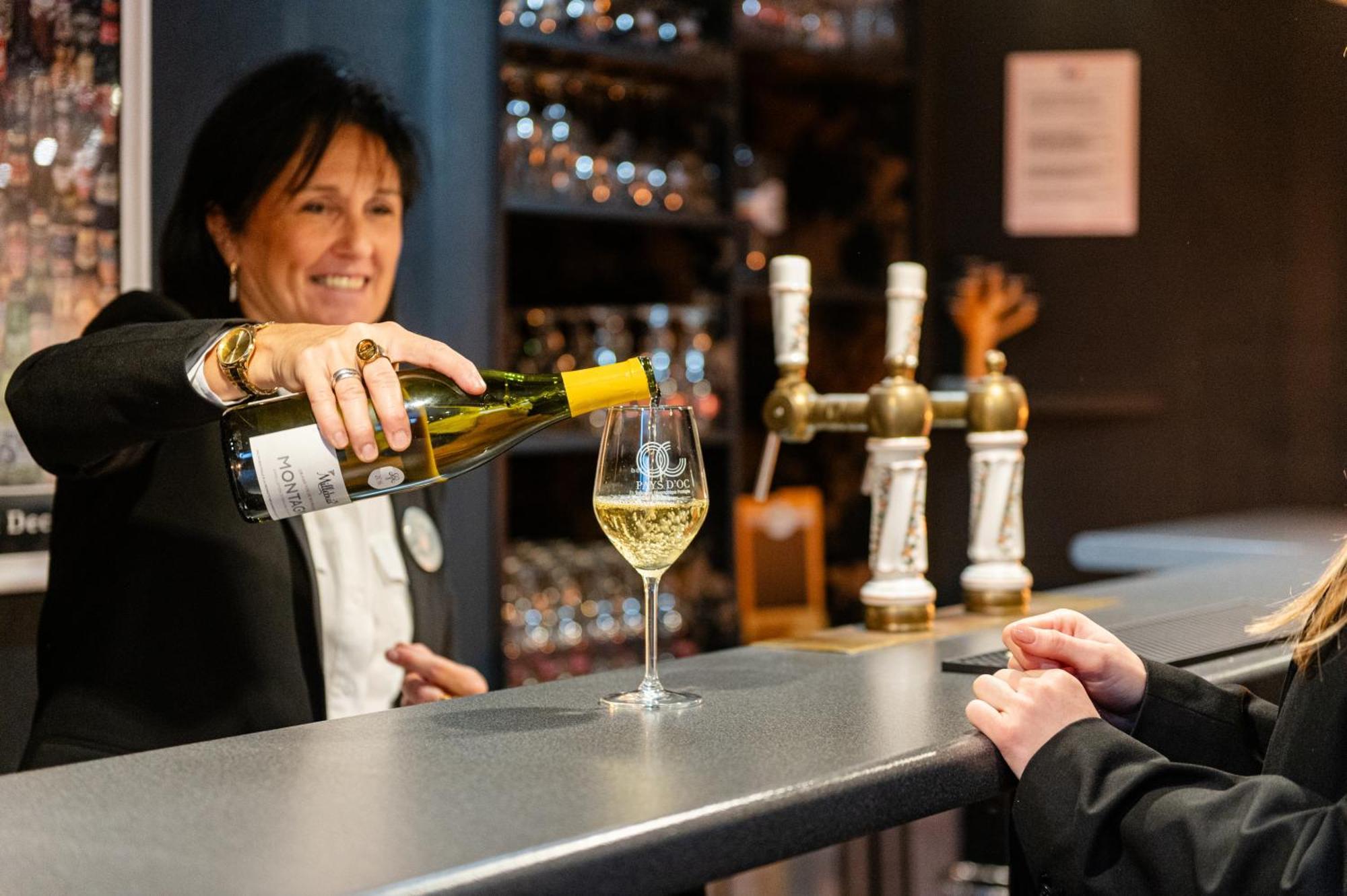 Logis Hotel Restaurant Des Acacias Lille Neuville En Ferrain Neuville-en-Ferrain Zewnętrze zdjęcie