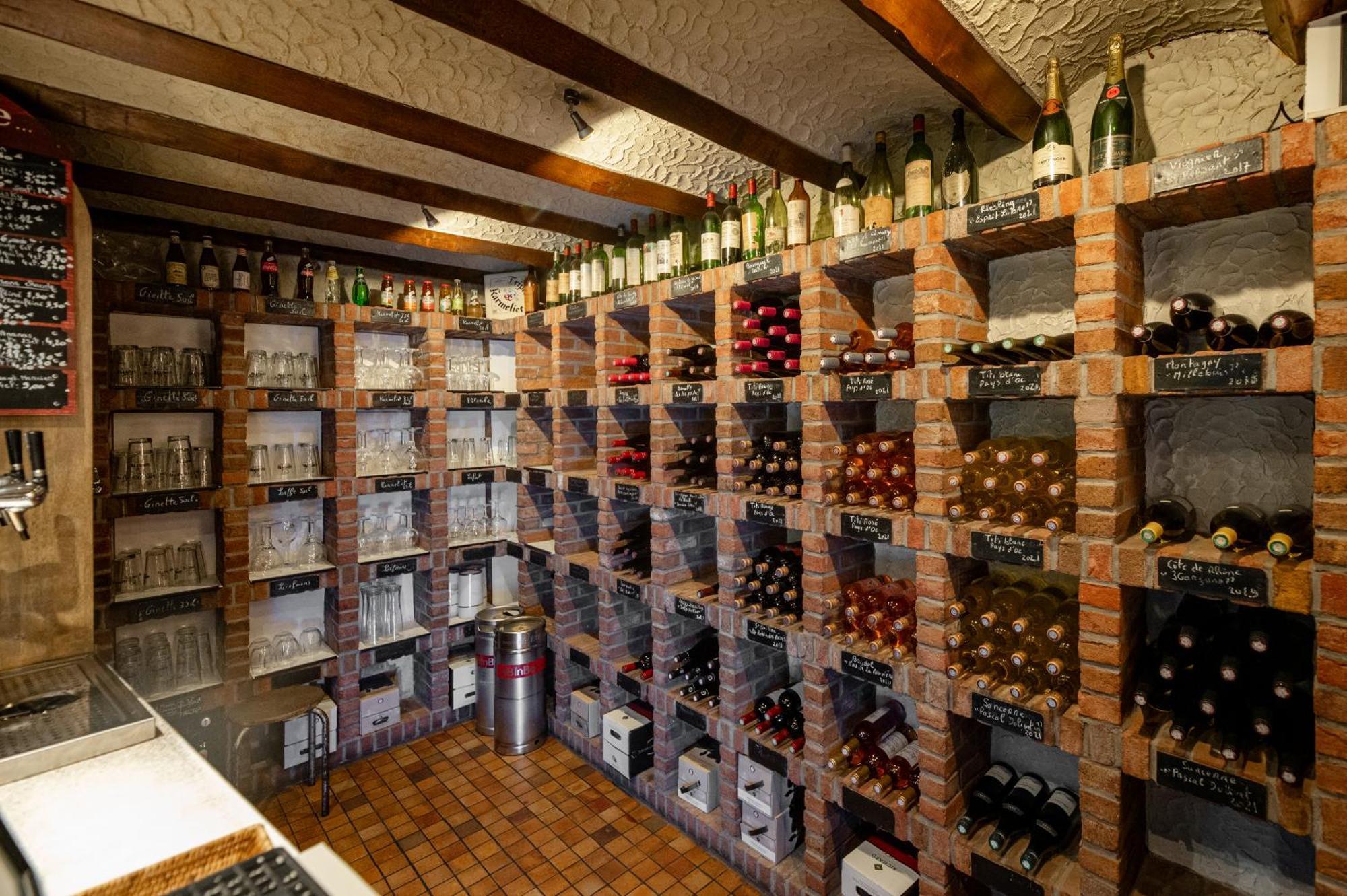 Logis Hotel Restaurant Des Acacias Lille Neuville En Ferrain Neuville-en-Ferrain Zewnętrze zdjęcie