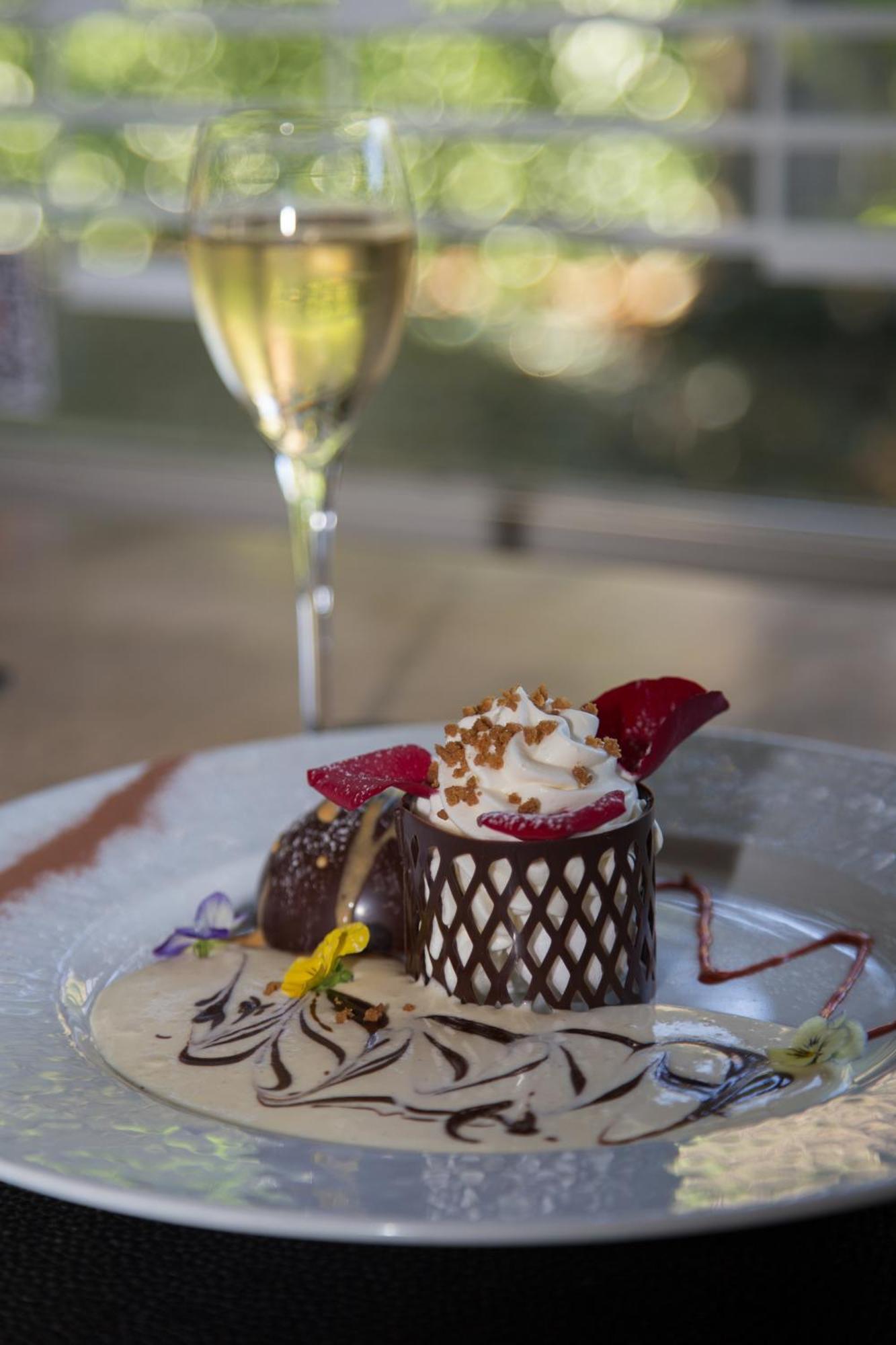Logis Hotel Restaurant Des Acacias Lille Neuville En Ferrain Neuville-en-Ferrain Zewnętrze zdjęcie