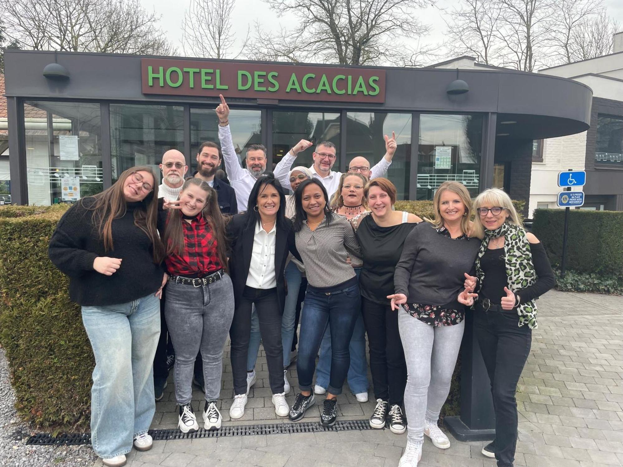 Logis Hotel Restaurant Des Acacias Lille Neuville En Ferrain Neuville-en-Ferrain Zewnętrze zdjęcie