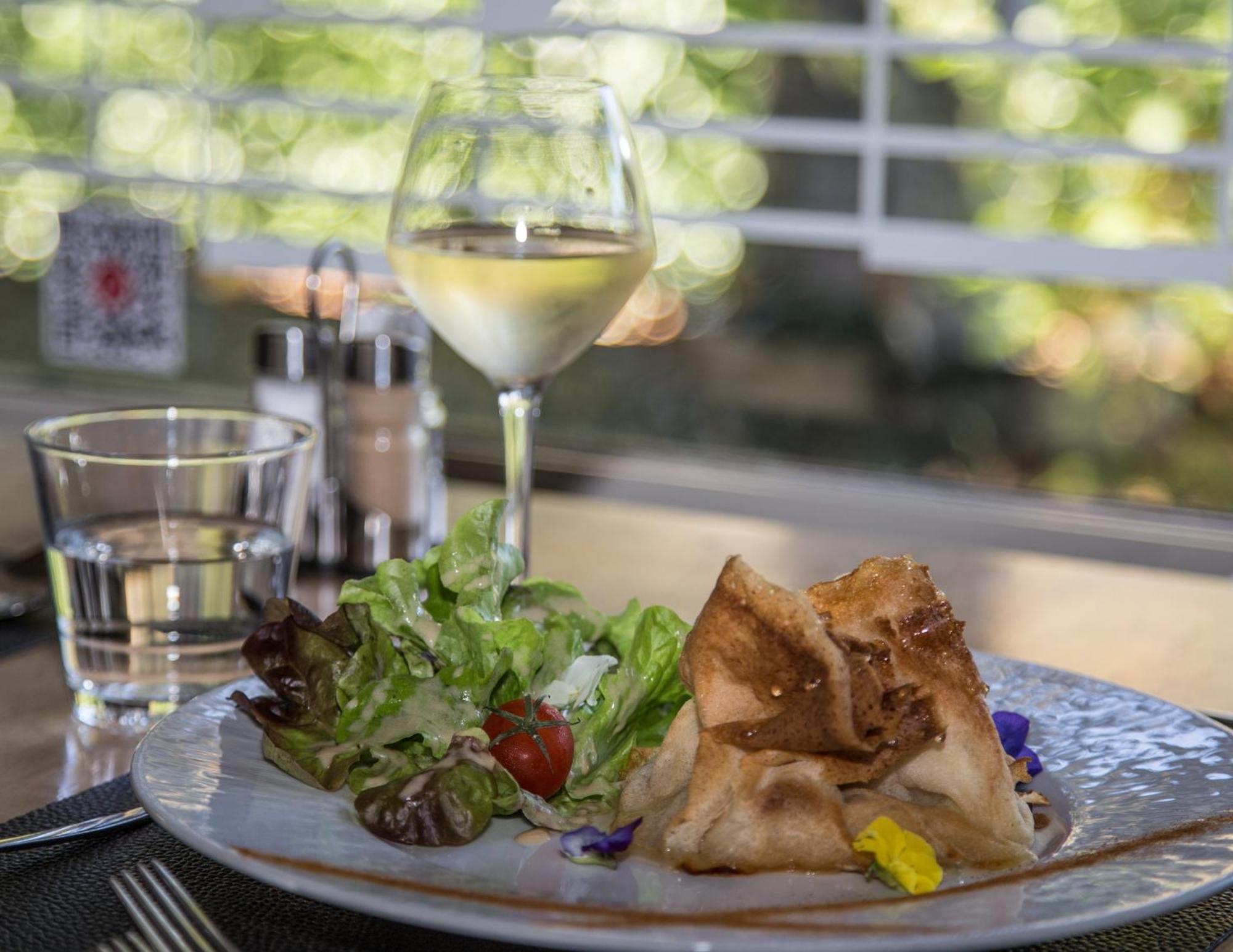 Logis Hotel Restaurant Des Acacias Lille Neuville En Ferrain Neuville-en-Ferrain Zewnętrze zdjęcie