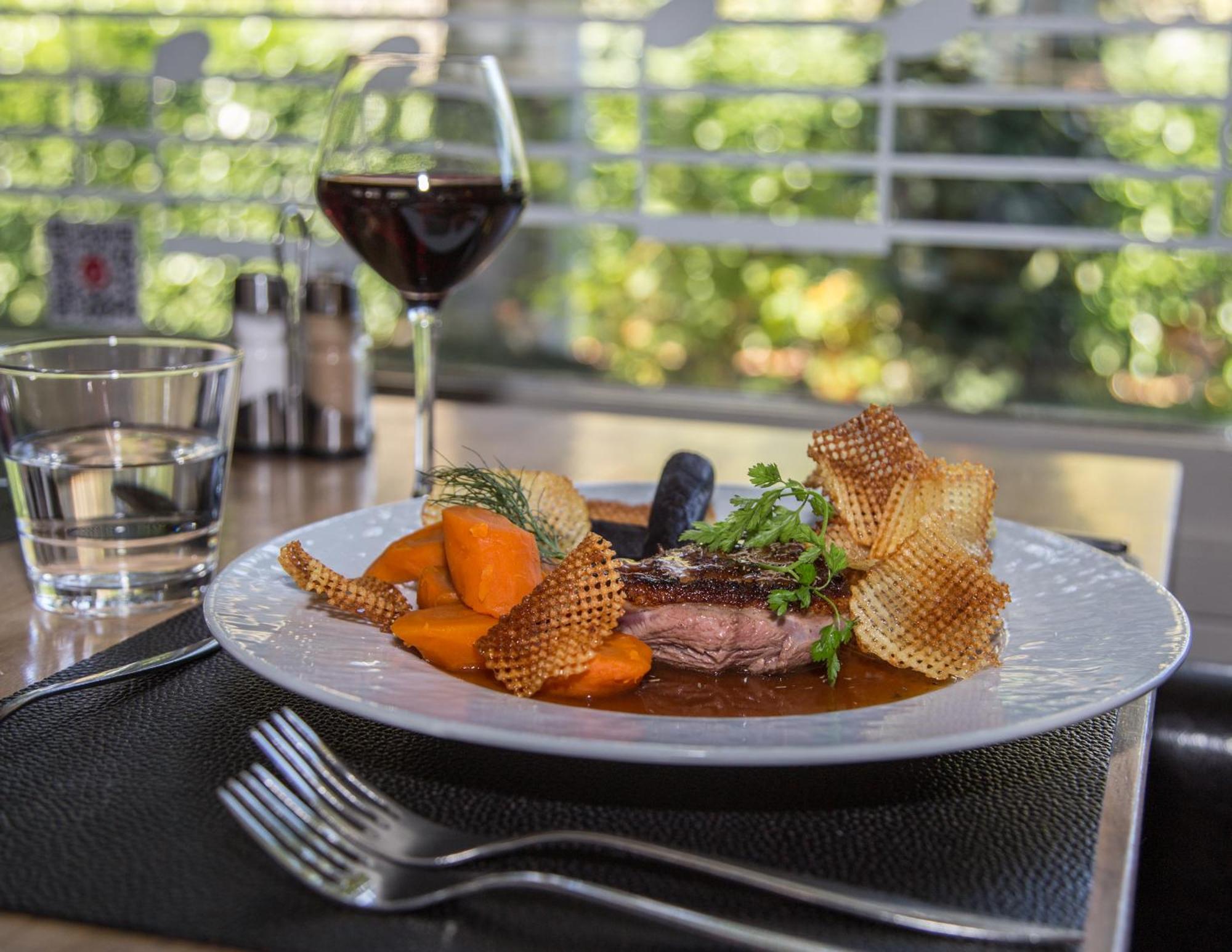 Logis Hotel Restaurant Des Acacias Lille Neuville En Ferrain Neuville-en-Ferrain Zewnętrze zdjęcie